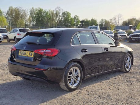 Mercedes-Benz A Class 1.5 A180d SE Hatchback 5dr Diesel 7G-DCT Euro 6 (s/s) (116 ps) 12