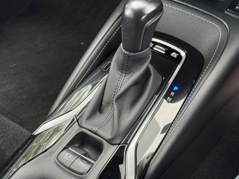 Toyota Corolla 1.8 VVT-h Design Touring Sports CVT Euro 6 (s/s) 5dr 33