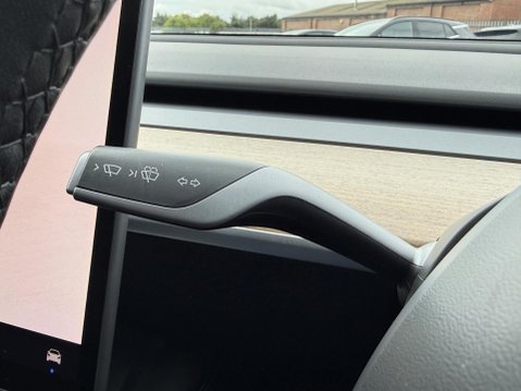 Tesla Model 3 (Dual Motor) Performance Saloon 4dr Electric Auto 4WDE (Performance Upgrade 37