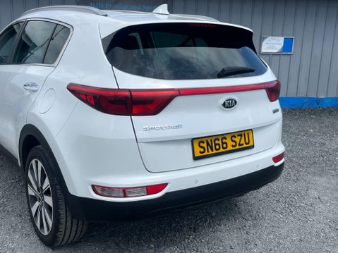 Kia Sportage 1.7 CRDi 3 Euro 6 (s/s) 5dr 37