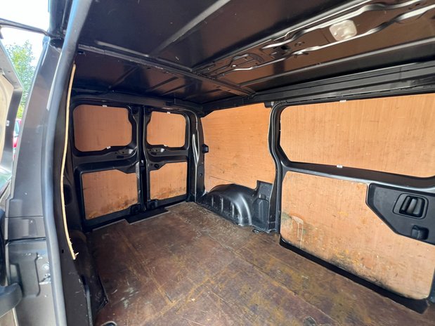 Vauxhall Vivaro SWB L1H1 Low Roof Sportive 2700 Air Con Sensors EURO 6 NO VAT 10