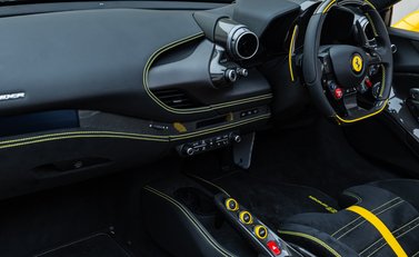 Ferrari F8 SPIDER 19