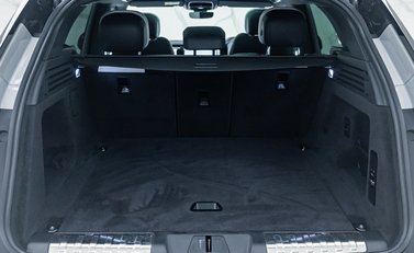 Land Rover Range Rover Sport D300 Dynamic SE 27