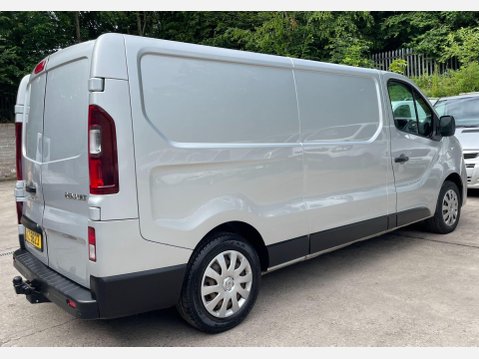 Renault Trafic 1.6 dCi ENERGY 29 Business+ Panel Van 5dr Diesel Manual LWB Standard Roof E 9