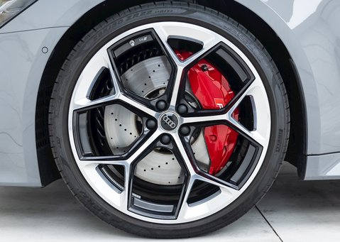 Audi RS6 Avant Performance Carbon Vorsprung 