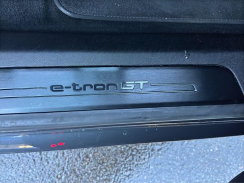 Audi E-Tron GT QUATTRO BASE 25