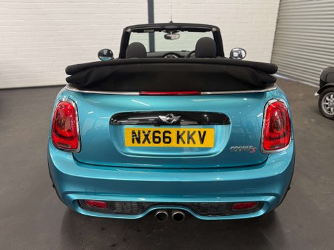 Mini Convertible 2.0 Cooper S 2dr 11