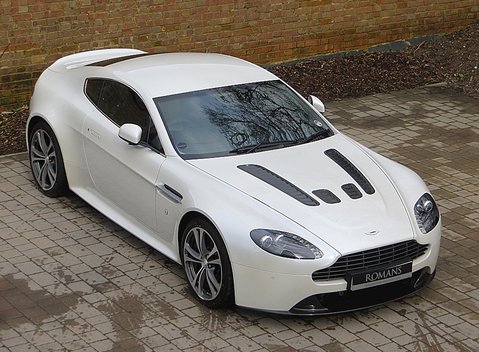 Aston Martin V12 Vantage 3