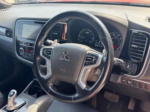 Mitsubishi Outlander (Sold) 2.4h TwinMotor 13.8kWh 4h SUV 5dr Petrol Plug-in Hybrid CVT 4WD Euro 11