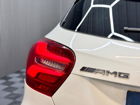 Mercedes-Benz A Class 2.0 A45 AMG SpdS DCT 4MATIC Euro 6 (s/s) 5dr 26