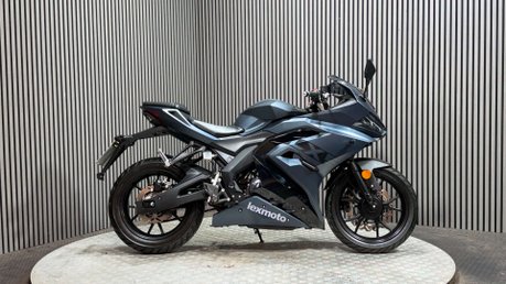Lexmoto LXS 2025 ONLY 3K 1 OWNER SPORTS BIKE 125CC MOT 2028 4