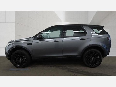 Land Rover Discovery Sport 2.0 TD4 HSE Black Auto 4WD Euro 6 (s/s) 5dr 3