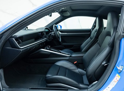 Porsche 911 Carrera (992) 11