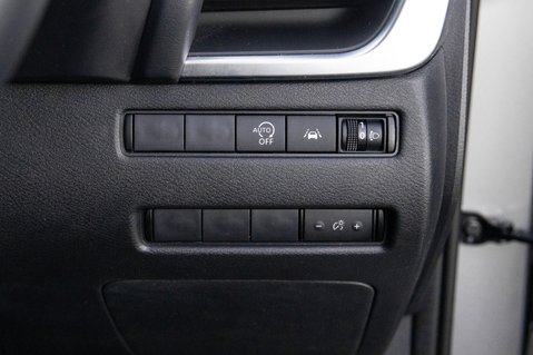 Nissan Qashqai DIG-T ACENTA PREMIUM MHEV 16