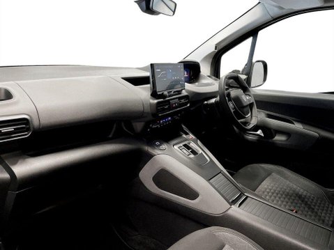 Peugeot e-Rifter 52kWh GT Standard MPV 5dr Electric Auto (7.4kW Charger) (136 ps) DAB Radio 15