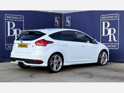 Ford Focus 2.0T EcoBoost ST-2 Hatchback 5dr Petrol Manual Euro 6 (s/s) (250 ps) 4