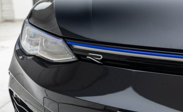 Volkswagen Golf R TSI 4MOTION 36