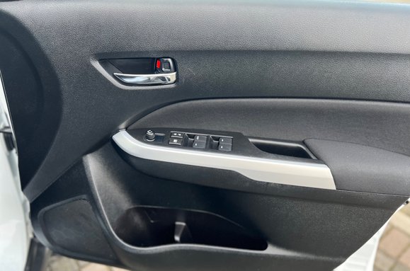 Suzuki Vitara 1.6 SZ-T AUTOMATIC 18