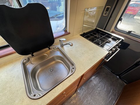 Autocruise Tempo BIG SPEC 2 BERTH HIGH TOP A MUST SEE 17