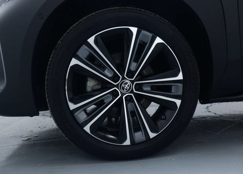 Toyota BZ4X 71.4kWh Vision SUV 5dr Electric Auto AWD (11kW OBC) (218 ps) 17