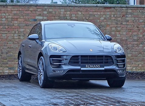 Porsche Macan Turbo 1