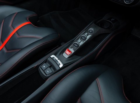 Ferrari 488 SPIDER 26