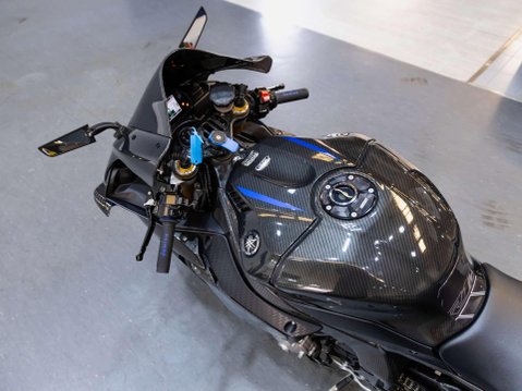 Yamaha R1M 1000 Super Sports Petrol Manual (200 ps) 41