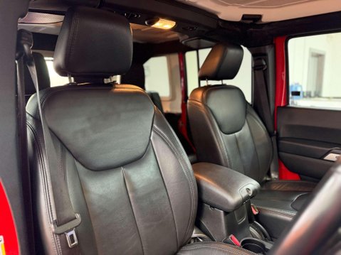 Jeep Wrangler 2.8 CRD Overland SUV 4dr Diesel Auto 4WD Euro 6 (197 bhp) 26