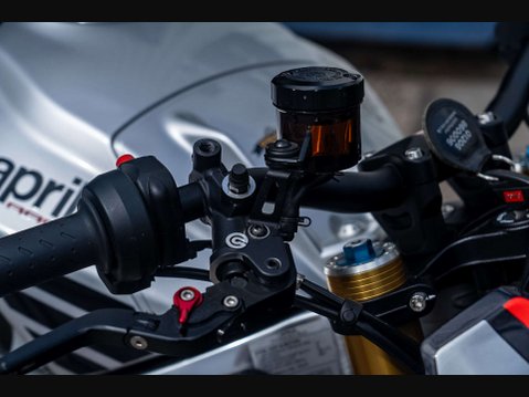 Aprilia Tuono 1.1 Tuono V4 1100 Factory 23