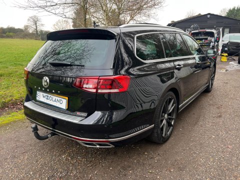 Volkswagen Passat R-LINE TDI 4MOTION DSG 14
