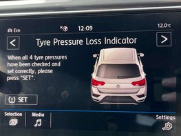 Volkswagen T-Roc 1.5 T-Roc R-Line TSi Evo Semi-Auto 5dr 49