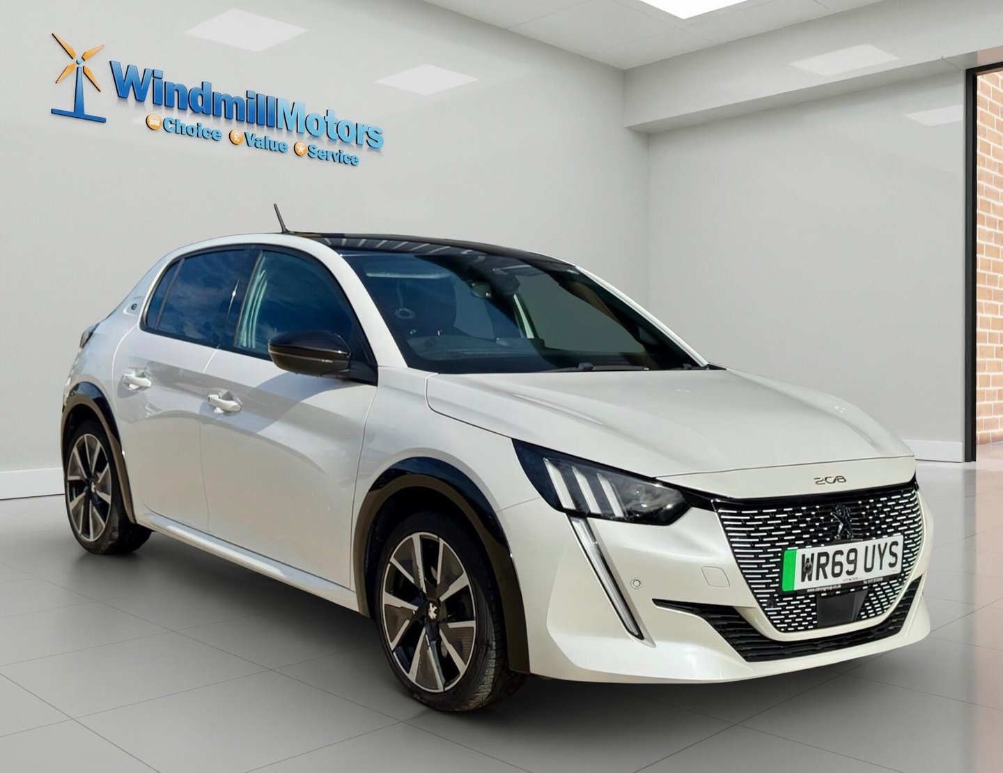 2020 Peugeot e-208 — image 1