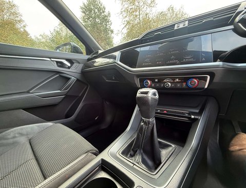 Audi Q3 1.5 TFSI CoD 35 Black Edition Sportback 5dr Petrol Manual Euro 6 (s/s) (150 31