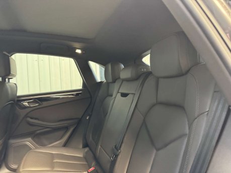Porsche Macan 3.0 Macan S Semi-Auto 4WD 5dr 69