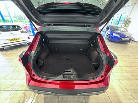 Nissan Qashqai 1.3 DIG-T MHEV N-Connecta XTRON Euro 6 (s/s) 5dr 32