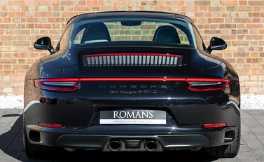 Porsche 911 (991.2) Targa 4 GTS 5