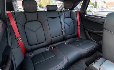 Porsche Macan GTS 15
