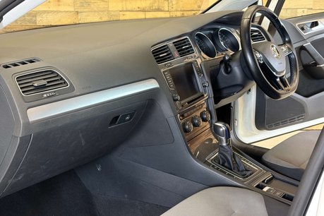 Volkswagen Golf e-Golf Hatchback 5dr Electric Auto (115 ps) 8