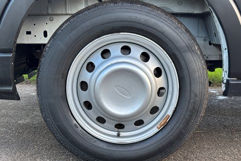 Ford Transit 350 Drw 130 ps L3 Utility Cab Tipper - Tow Axle 33