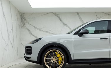 Porsche Cayenne Turbo GT 32