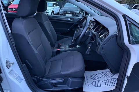 Volkswagen e-Golf E-GOLF - 12 MONTHS MOT -APPLE CAR PLAY  15