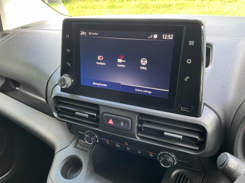Vauxhall Combo 1.5 Turbo D 2300 Sportive L2 H1 Euro 6 (s/s) 4dr 23
