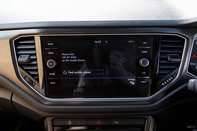 Volkswagen T-Roc SE TSI EVO DSG 25