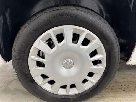 Vauxhall Combo 1.5 Combo 2300 SportIVE TD S/S 9