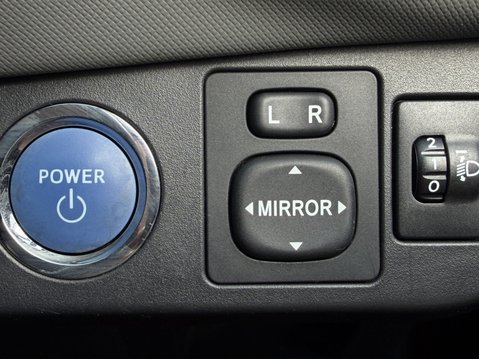 Toyota Yaris 1.5 Hybrid Design 5dr CVT [Nav] 31