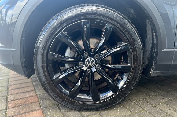 Volkswagen T-Roc BLACK EDITION 1.0 TSI 12