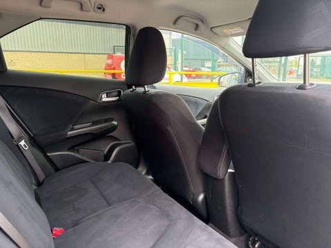 Honda Civic 1.6 Civic i-DTec Black Edition 5dr 29