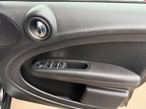 Mini Countryman 2.0 Cooper D Auto Euro 5 5dr 28