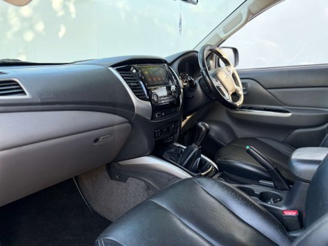 Mitsubishi L200 2.4 L200 Warrior DI-D 4WD 60