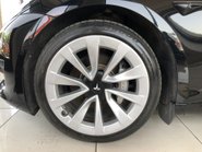 Tesla Model 3 LONG RANGE AWD 45,000m black vegan leather, 19 inch alloys 34